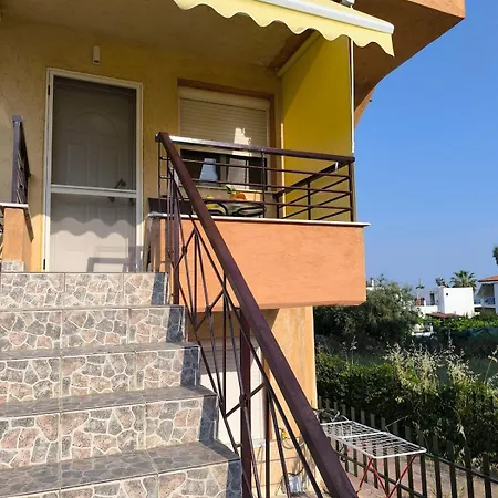 Summer Magic In Apartmán Psakoudia