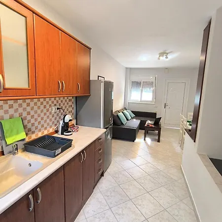 Summer Magic In アパート *