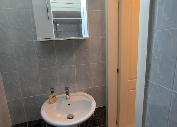 Summer Magic In Appartement